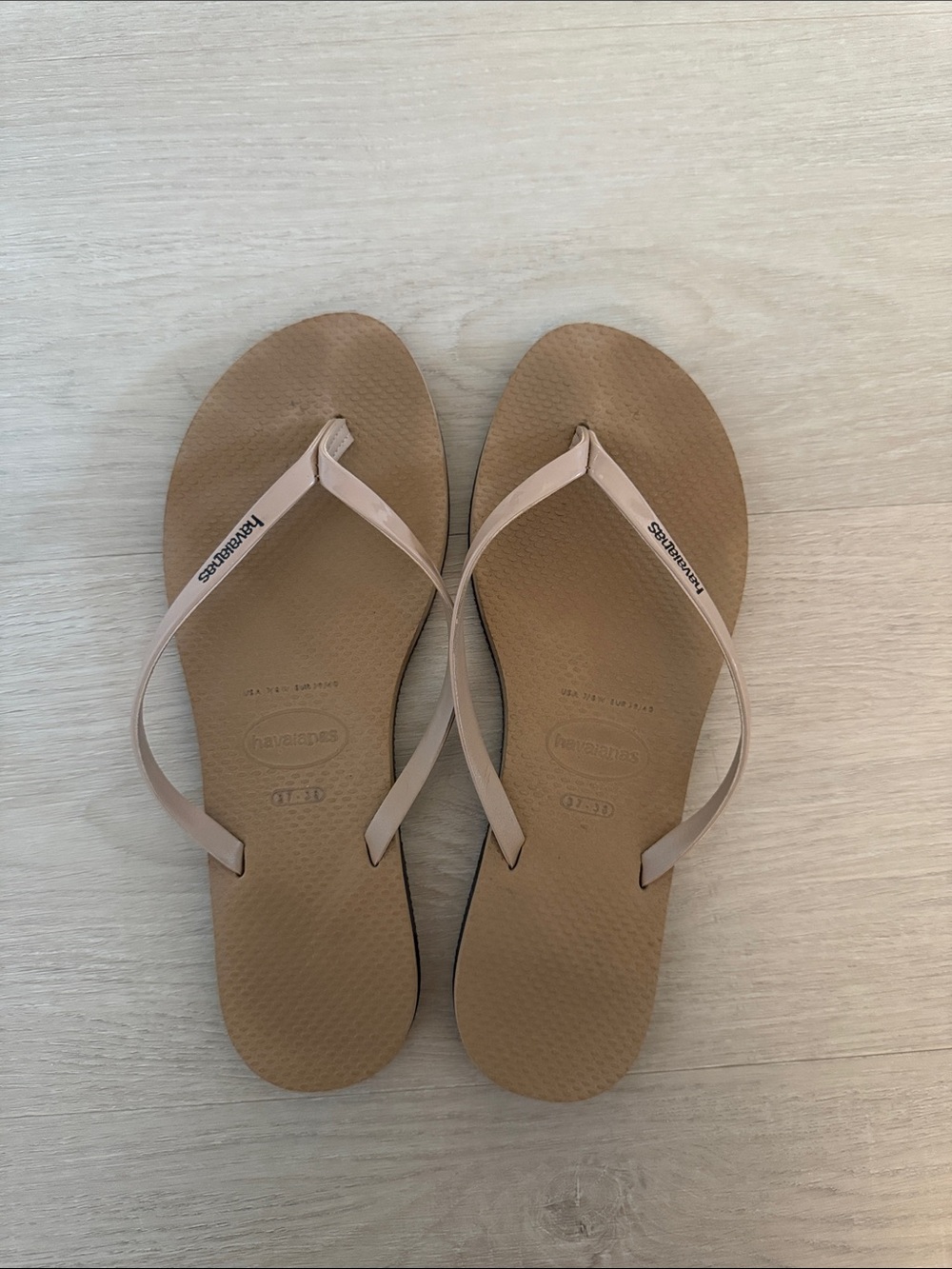 Havaianas You Metallic Flip Flop in Rose Gold